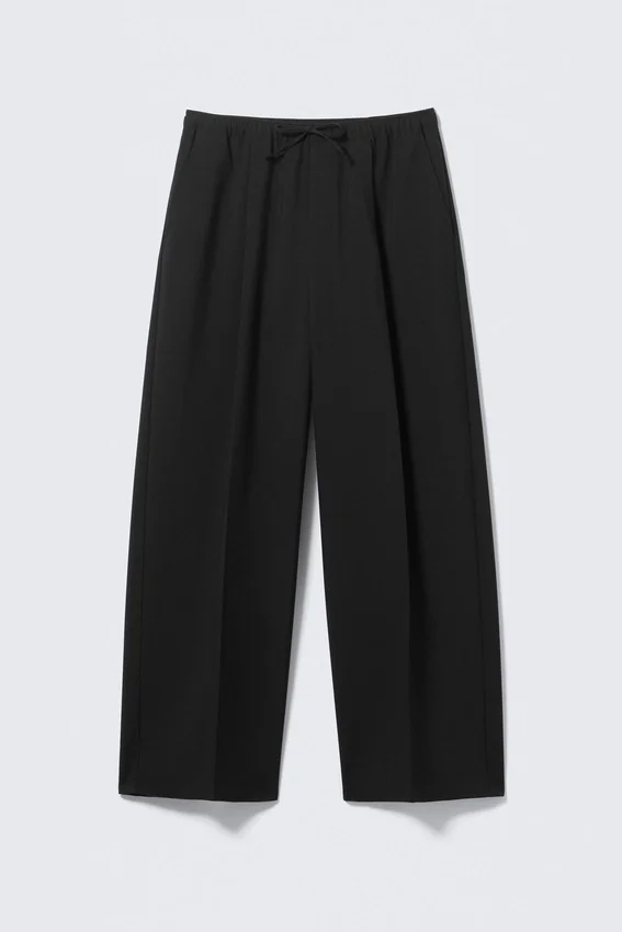 Loose Suiting Trousers – Black Loose Suiting Trousers – Black