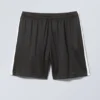 Loose Wide Colour-Block Shorts – Black Loose Wide Colour-Block Shorts – Black