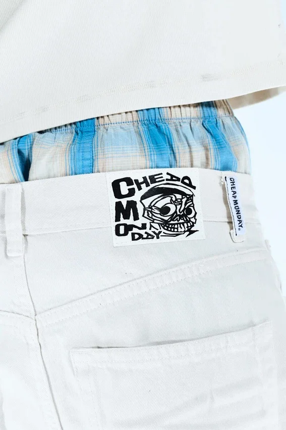 Looser Regular Waist Loose Straight Jeans – Creased White – White | Cheap Monday Gb Looser Regular Waist Loose Straight Jeans – Creased White – White | Cheap Monday Gb