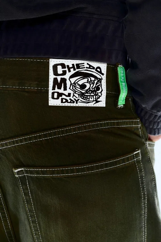 Looser Regular Waist Loose Straight Jeans – Deep Green – Khaki Green | Cheap Monday Gb Looser Regular Waist Loose Straight Jeans – Deep Green – Khaki Green | Cheap Monday Gb