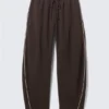 Low Rise Barrel Leg Sweatpants – Dark Brown Low Rise Barrel Leg Sweatpants – Dark Brown