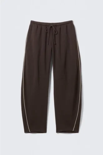 Low Rise Barrel Leg Sweatpants – Dark Brown