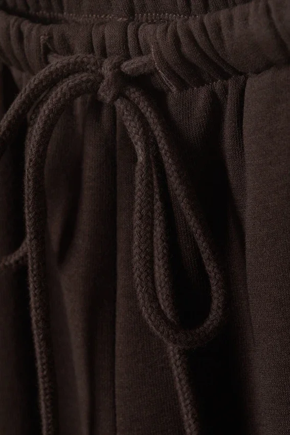 Low Rise Barrel Leg Sweatpants – Dark Brown Low Rise Barrel Leg Sweatpants – Dark Brown