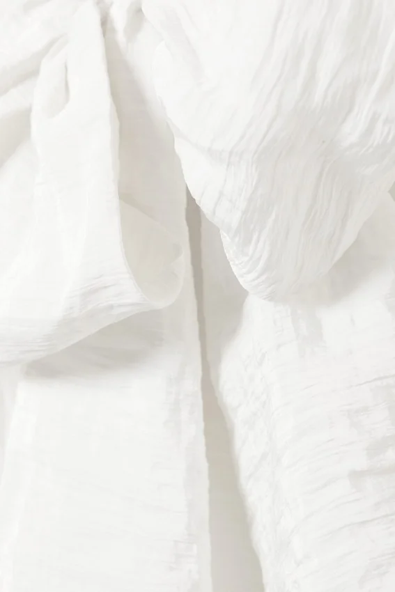 Low Rise Bow Detail Mini Wrap Skirt – Off-White Low Rise Bow Detail Mini Wrap Skirt – Off-White