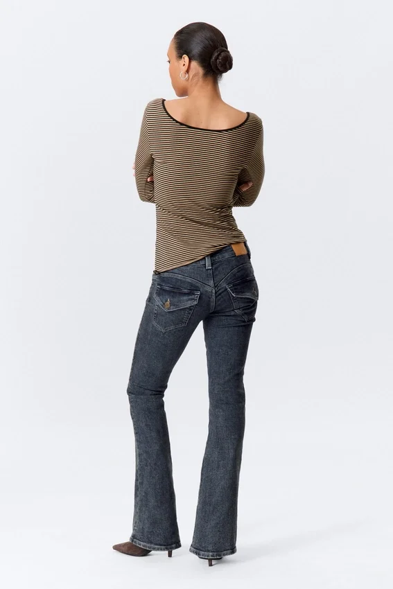 Low Rise Curve Yoke Flared Jeans – Desert Blue – Dark Blue Low Rise Curve Yoke Flared Jeans – Desert Blue – Dark Blue