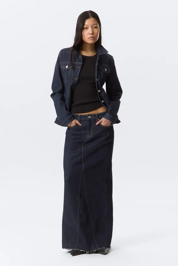 Low Rise Fitted Denim Maxi Skirt – Blue Rinse – Dark Blue Low Rise Fitted Denim Maxi Skirt – Blue Rinse – Dark Blue