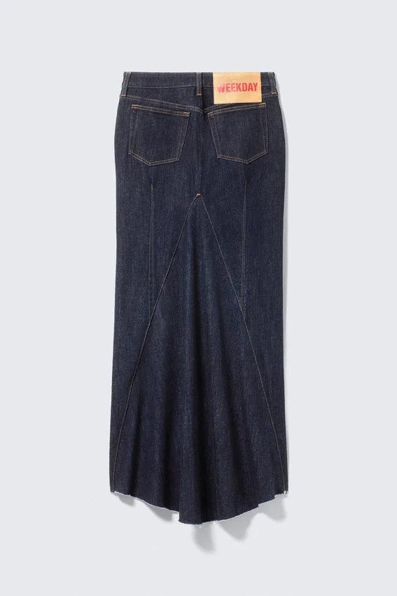 Low Rise Fitted Denim Maxi Skirt – Blue Rinse – Dark Blue Low Rise Fitted Denim Maxi Skirt – Blue Rinse – Dark Blue