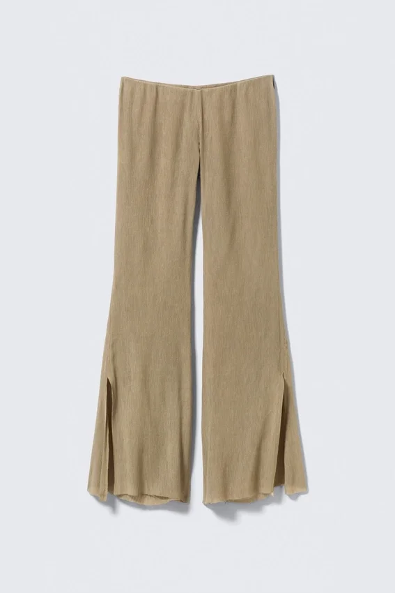 Low Rise Flared Crinkled Trousers – Beige Low Rise Flared Crinkled Trousers – Beige