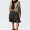 Low Rise Flared Knee-Length Suiting Skirt – Dark Grey Low Rise Flared Knee-Length Suiting Skirt – Dark Grey