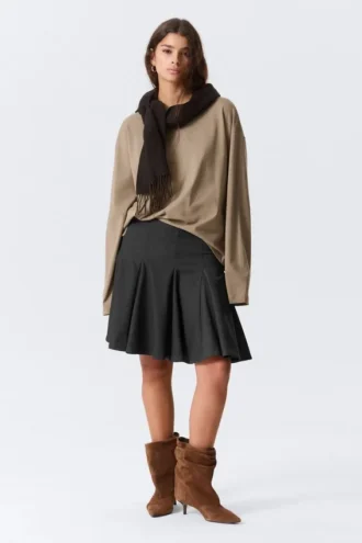 Low Rise Flared Knee-Length Suiting Skirt – Dark Grey