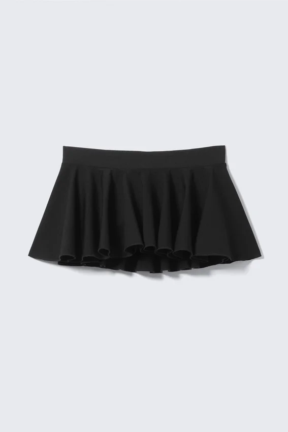 Low Rise Flared Mini Skort – Black Low Rise Flared Mini Skort – Black