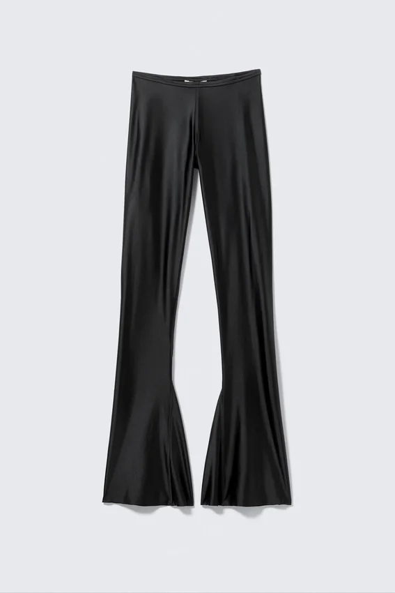 Low Rise Flared Stretch Trousers – Black Low Rise Flared Stretch Trousers – Black