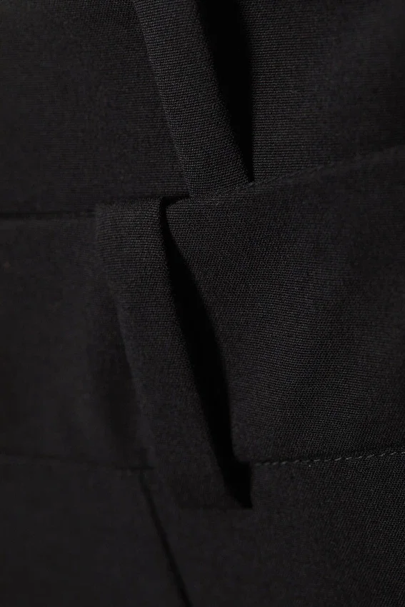 Low-Rise Flared Suiting Maxi Skirt – Black Low-Rise Flared Suiting Maxi Skirt – Black