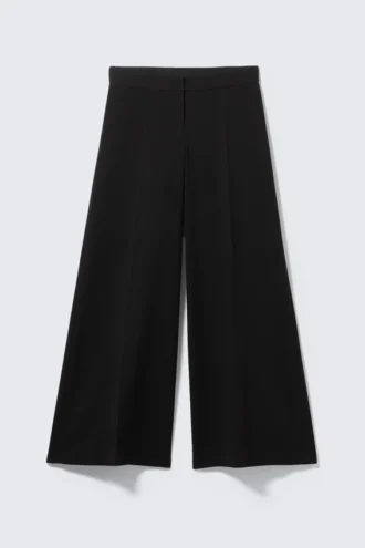 Low-Rise Flared Suiting Trousers – Black