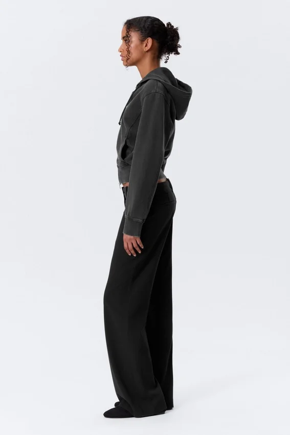 Low-Rise Flared Suiting Trousers – Black Low-Rise Flared Suiting Trousers – Black