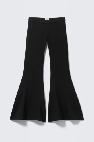 Low-Rise Flared Trousers – Black
