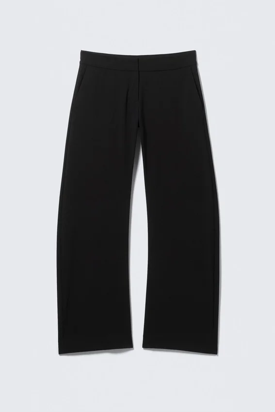 Low-Rise Loose Barrel Suiting Trousers – Black Low-Rise Loose Barrel Suiting Trousers – Black