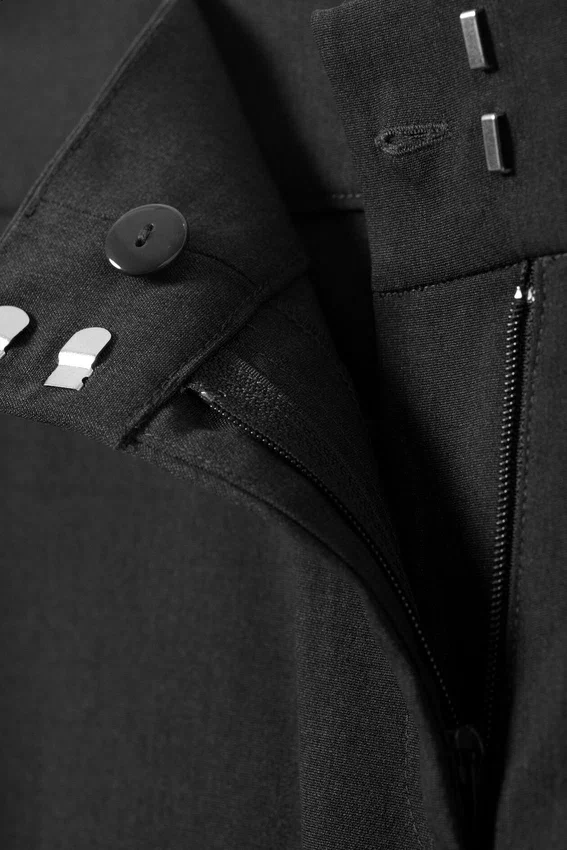 Low-Rise Loose Barrel Suiting Trousers – Dark Grey Melange Low-Rise Loose Barrel Suiting Trousers – Dark Grey Melange