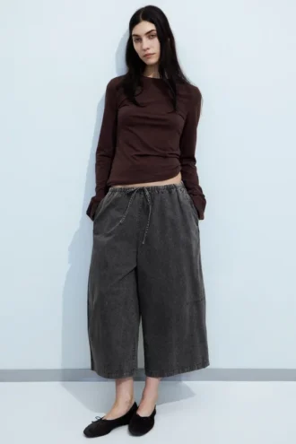 Low Rise Loose Cropped Trousers – Dark Grey