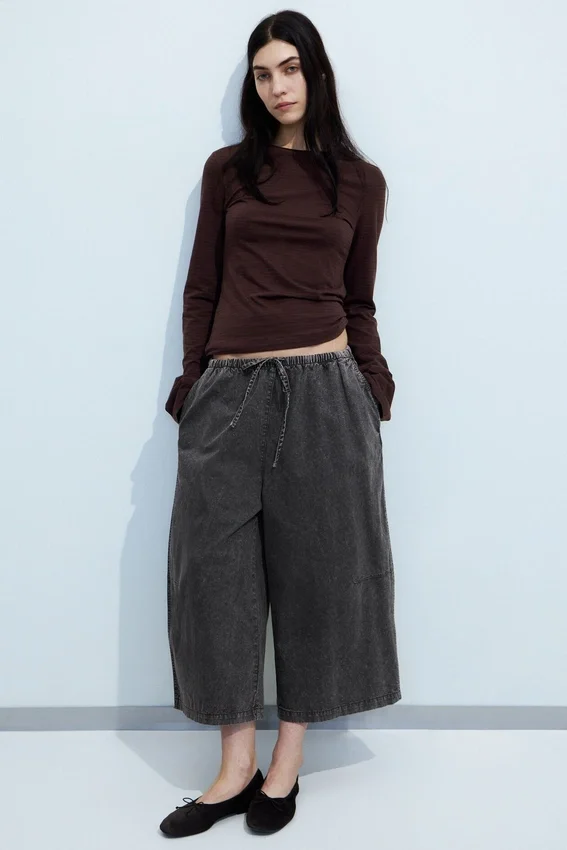 Low Rise Loose Cropped Trousers – Dark Grey Low Rise Loose Cropped Trousers – Dark Grey