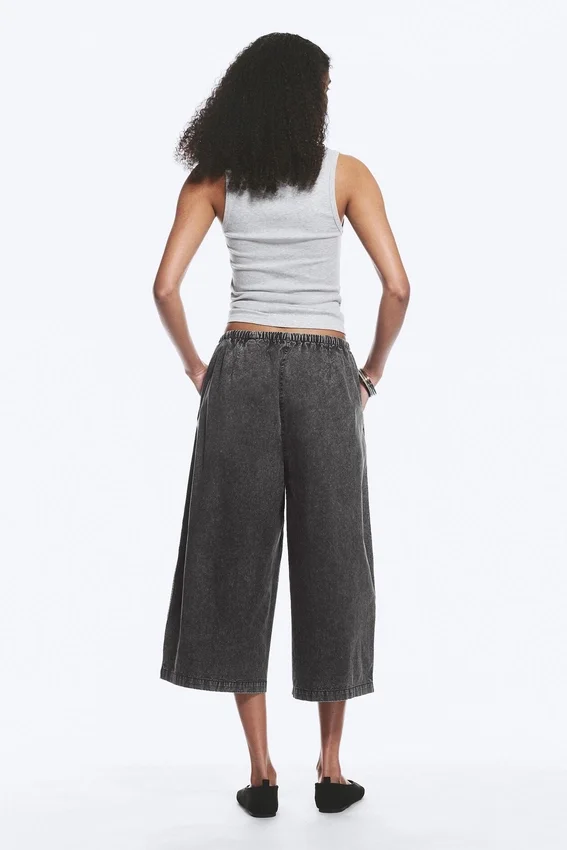 Low Rise Loose Cropped Trousers – Dark Grey Low Rise Loose Cropped Trousers – Dark Grey