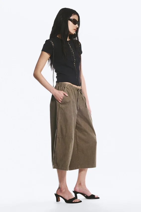 Low Rise Loose Cropped Trousers – Dark Mole Low Rise Loose Cropped Trousers – Dark Mole