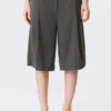 Low Rise Loose Pleated Suiting Shorts – Dark Grey – Herringbone Low Rise Loose Pleated Suiting Shorts – Dark Grey – Herringbone