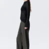 Low Rise Loose Pull-On Cotton Trousers – Dark Grey Low Rise Loose Pull-On Cotton Trousers – Dark Grey