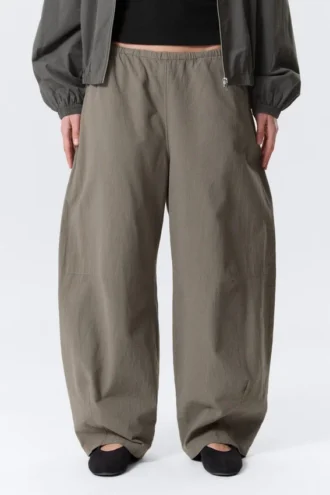 Low Rise Loose Pull-On Trousers – Grey