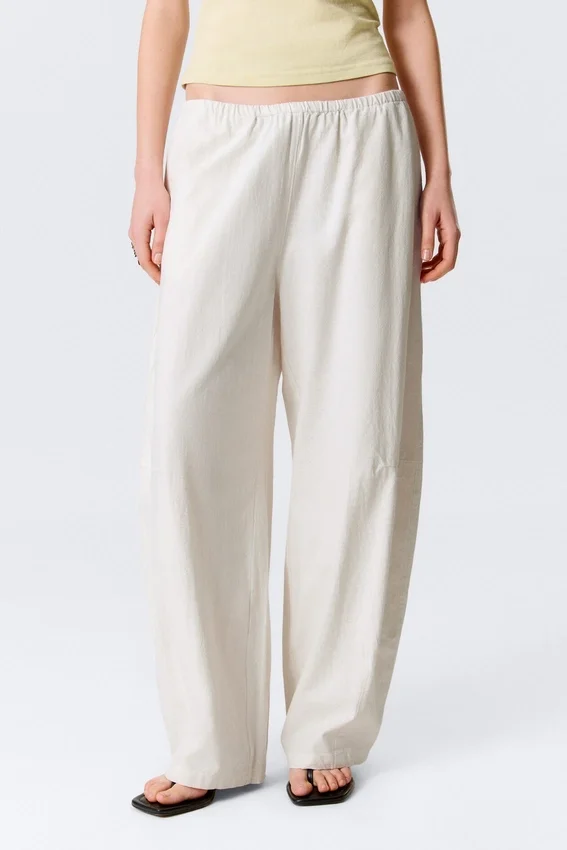 Low Rise Loose Pull-On Trousers – Light Beige Low Rise Loose Pull-On Trousers – Light Beige