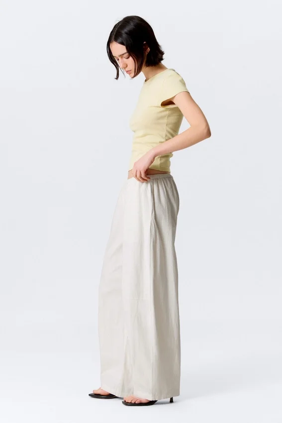 Low Rise Loose Pull-On Trousers – Light Beige Low Rise Loose Pull-On Trousers – Light Beige
