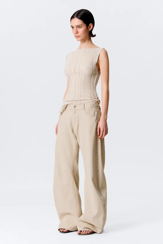 Low Rise Loose Studded Balloon Trousers – Beige Low Rise Loose Studded Balloon Trousers – Beige