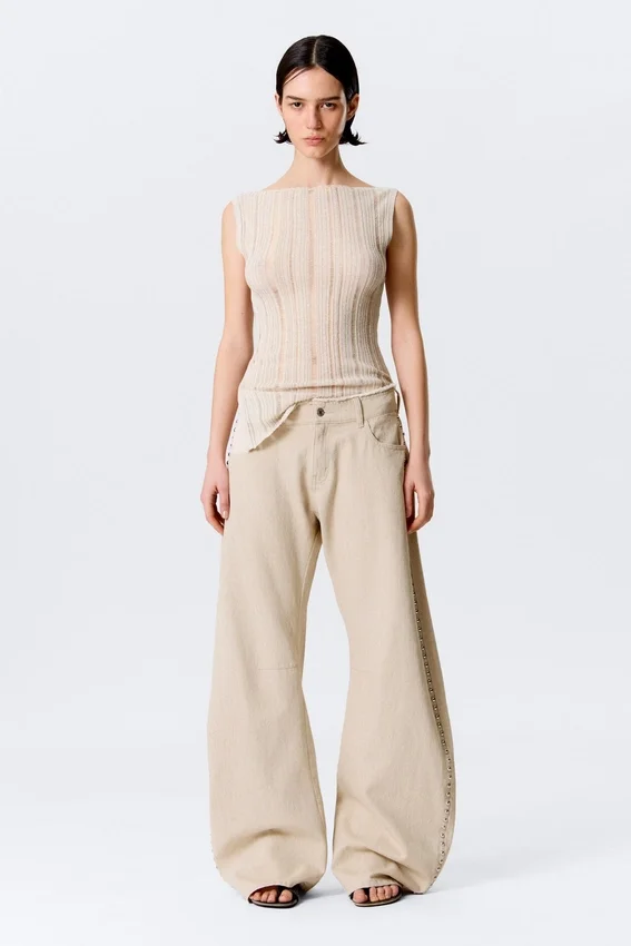 Low Rise Loose Studded Balloon Trousers – Beige Low Rise Loose Studded Balloon Trousers – Beige