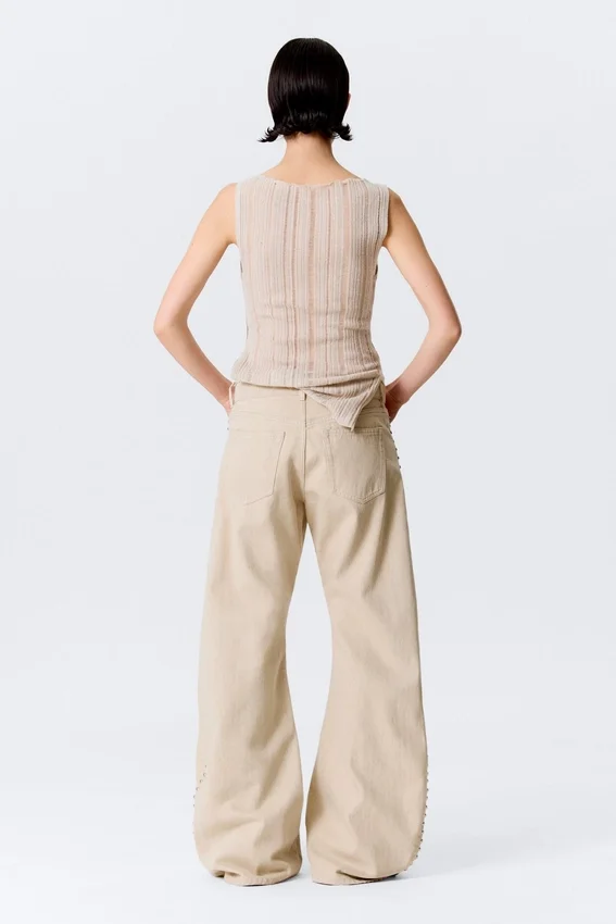 Low Rise Loose Studded Balloon Trousers – Beige Low Rise Loose Studded Balloon Trousers – Beige