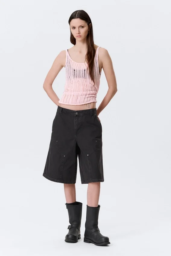 Low Rise Loose Washed Carpenter Shorts – Black Low Rise Loose Washed Carpenter Shorts – Black