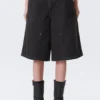 Low Rise Loose Washed Carpenter Shorts – Black Low Rise Loose Washed Carpenter Shorts – Black