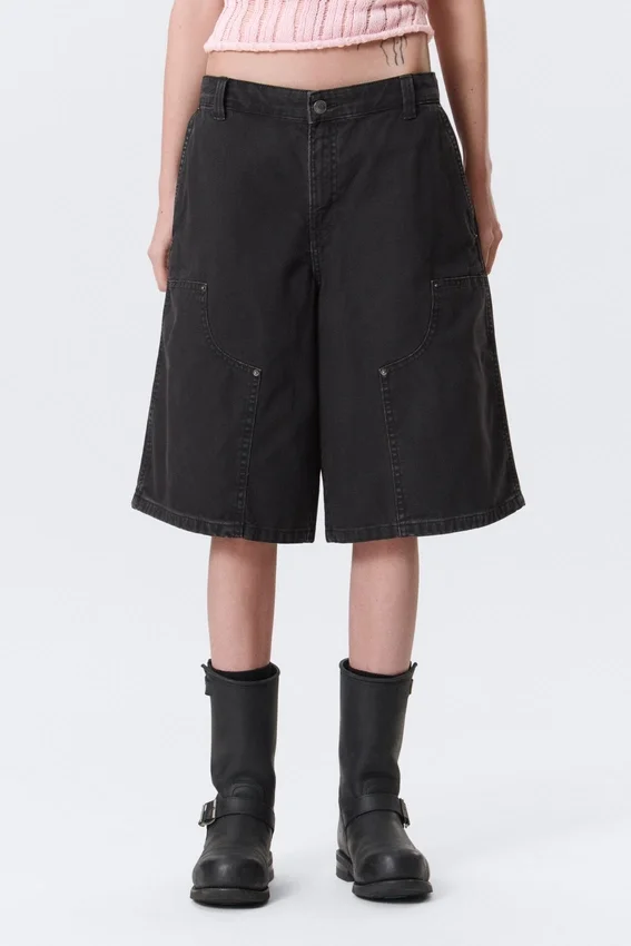 Low Rise Loose Washed Carpenter Shorts – Black Low Rise Loose Washed Carpenter Shorts – Black
