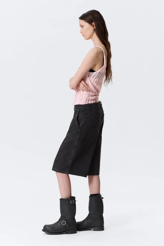 Low Rise Loose Washed Carpenter Shorts – Black Low Rise Loose Washed Carpenter Shorts – Black