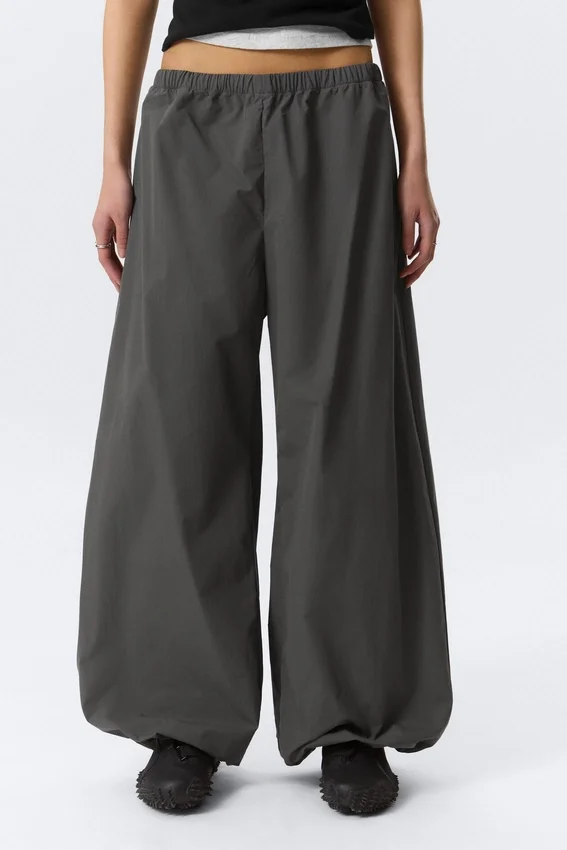 Low Rise Loose Wide Leg Track Trousers – Dark Grey Low Rise Loose Wide Leg Track Trousers – Dark Grey