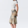 Low Rise Mermaid Midi Skirt – Beige – Snakeskin-Patterned Low Rise Mermaid Midi Skirt – Beige – Snakeskin-Patterned