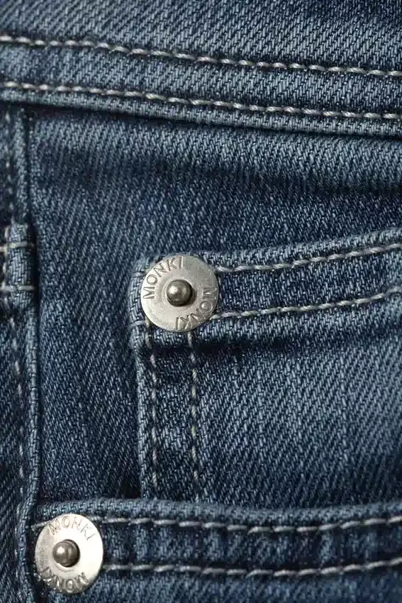 Low Rise Regular Bootcut Jeans – Medusa Blue – Dark Blue Low Rise Regular Bootcut Jeans – Medusa Blue – Dark Blue