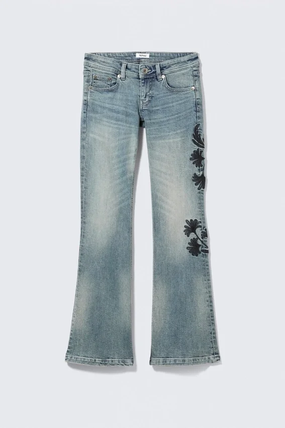 Low Rise Regular Bootcut Jeans – Perseus Blue – Medium Blue Low Rise Regular Bootcut Jeans – Perseus Blue – Medium Blue