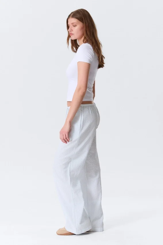 Low-Rise Relaxed Pull-On Trousers – White – Blue Stripes Low-Rise Relaxed Pull-On Trousers – White – Blue Stripes