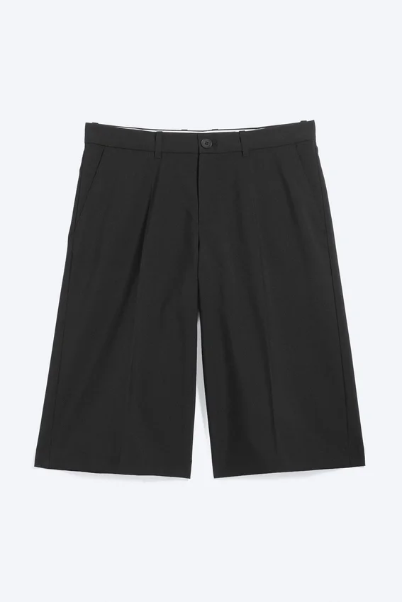Low Rise Relaxed Suiting Shorts – Black Low Rise Relaxed Suiting Shorts – Black