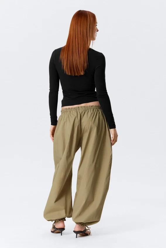 Low Rise Ruched Drawstring Trousers – Light Khaki Green Low Rise Ruched Drawstring Trousers – Light Khaki Green