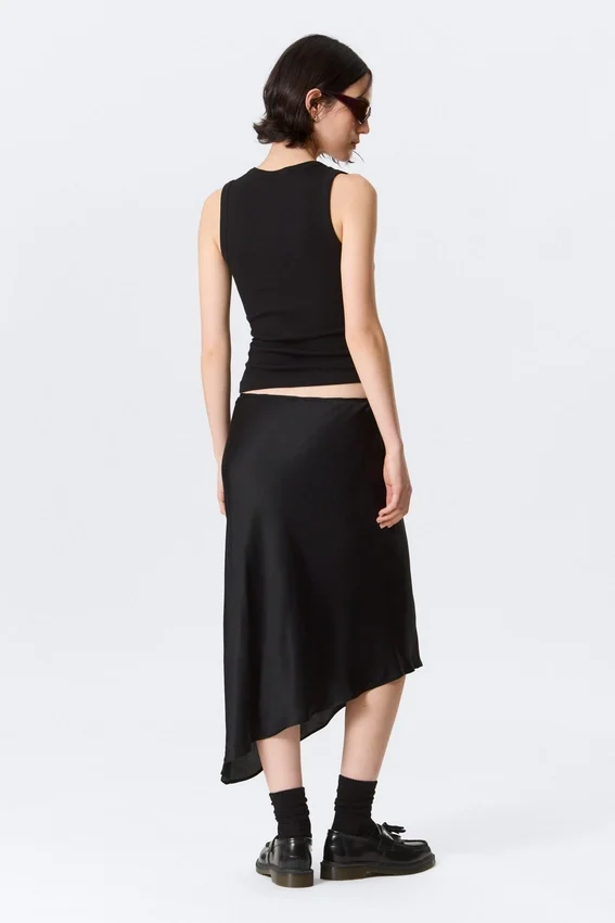 Low Rise Satin Midi Skirt – Black Low Rise Satin Midi Skirt – Black