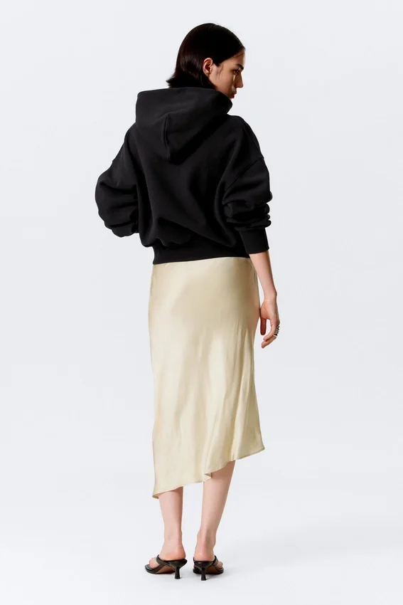 Low Rise Satin Midi Skirt – Light Dusty Beige Low Rise Satin Midi Skirt – Light Dusty Beige