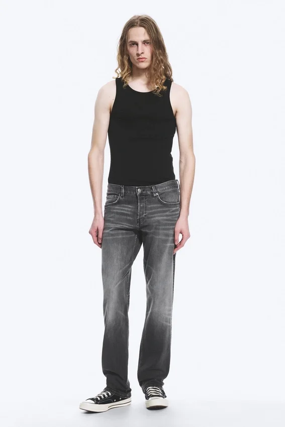 Low Rise Slim Sttraight Leg Jeans – Radio Black – Black Low Rise Slim Sttraight Leg Jeans – Radio Black – Black