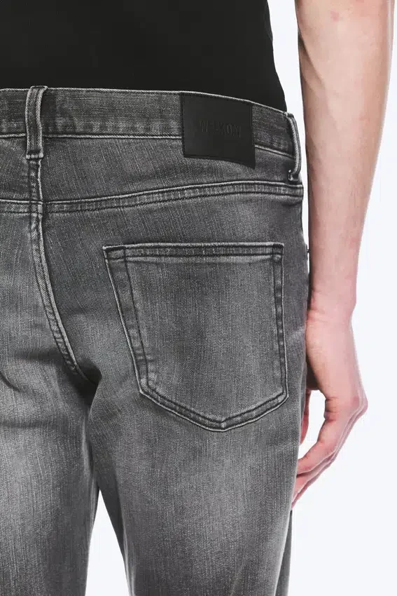 Low Rise Slim Sttraight Leg Jeans – Radio Black – Black Low Rise Slim Sttraight Leg Jeans – Radio Black – Black