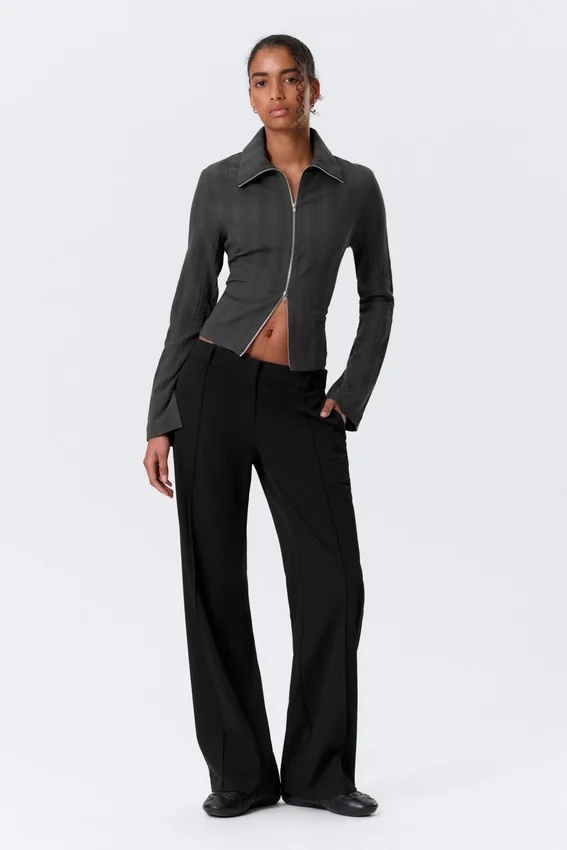 Low Rise Straight Suiting Trousers – Black Low Rise Straight Suiting Trousers – Black